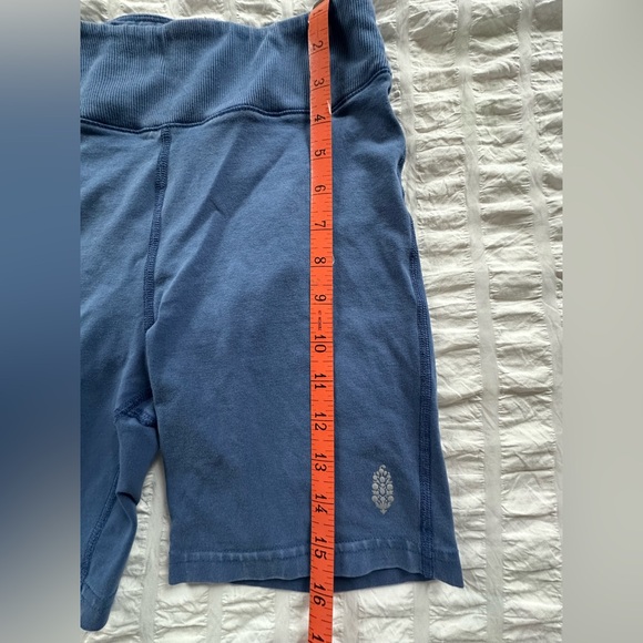 FREE PEOPLE FP Movement Blue Bike Short Sz Small - Picture 4 of 6